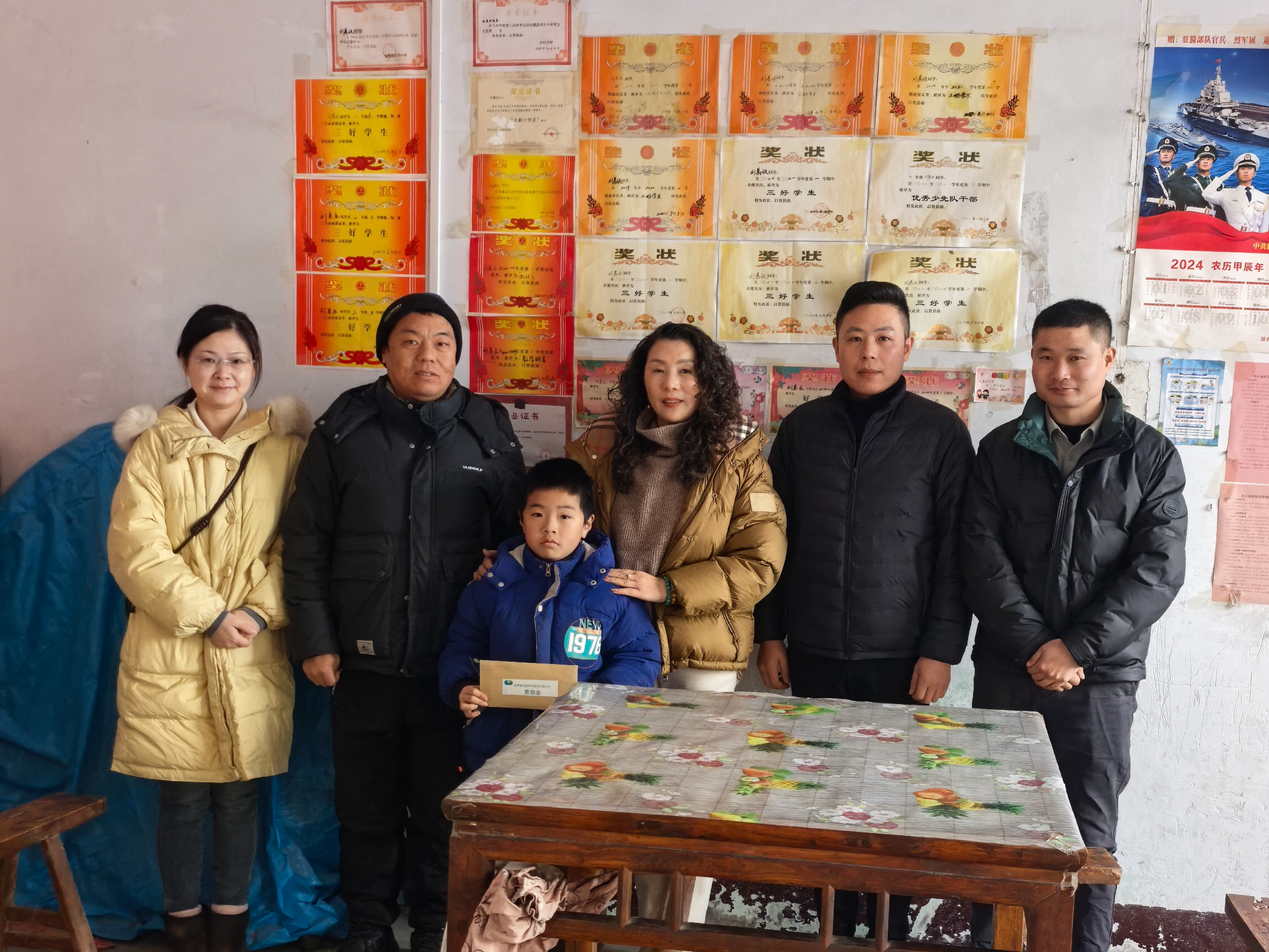 寒冬送暖，用爱守护求学路